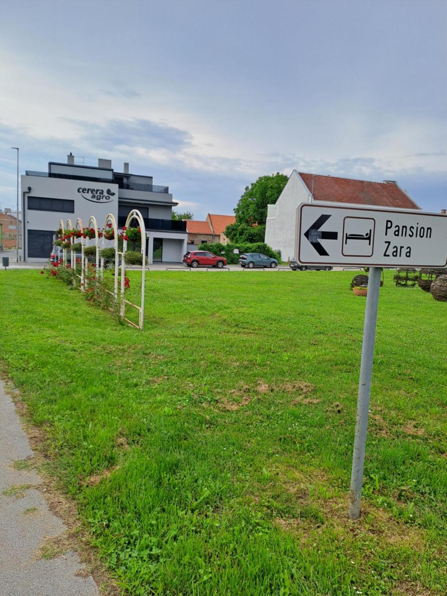 Accommodation Zara Vukovar Eksteriør bilde